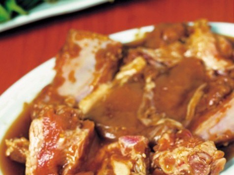 Barbecue Sauce with Ranch Dressing and Honey for Grilled Pork