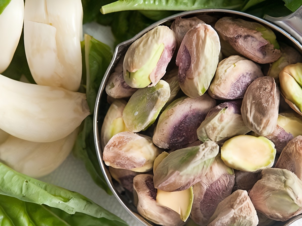 Pesto Sauce with Pistachios