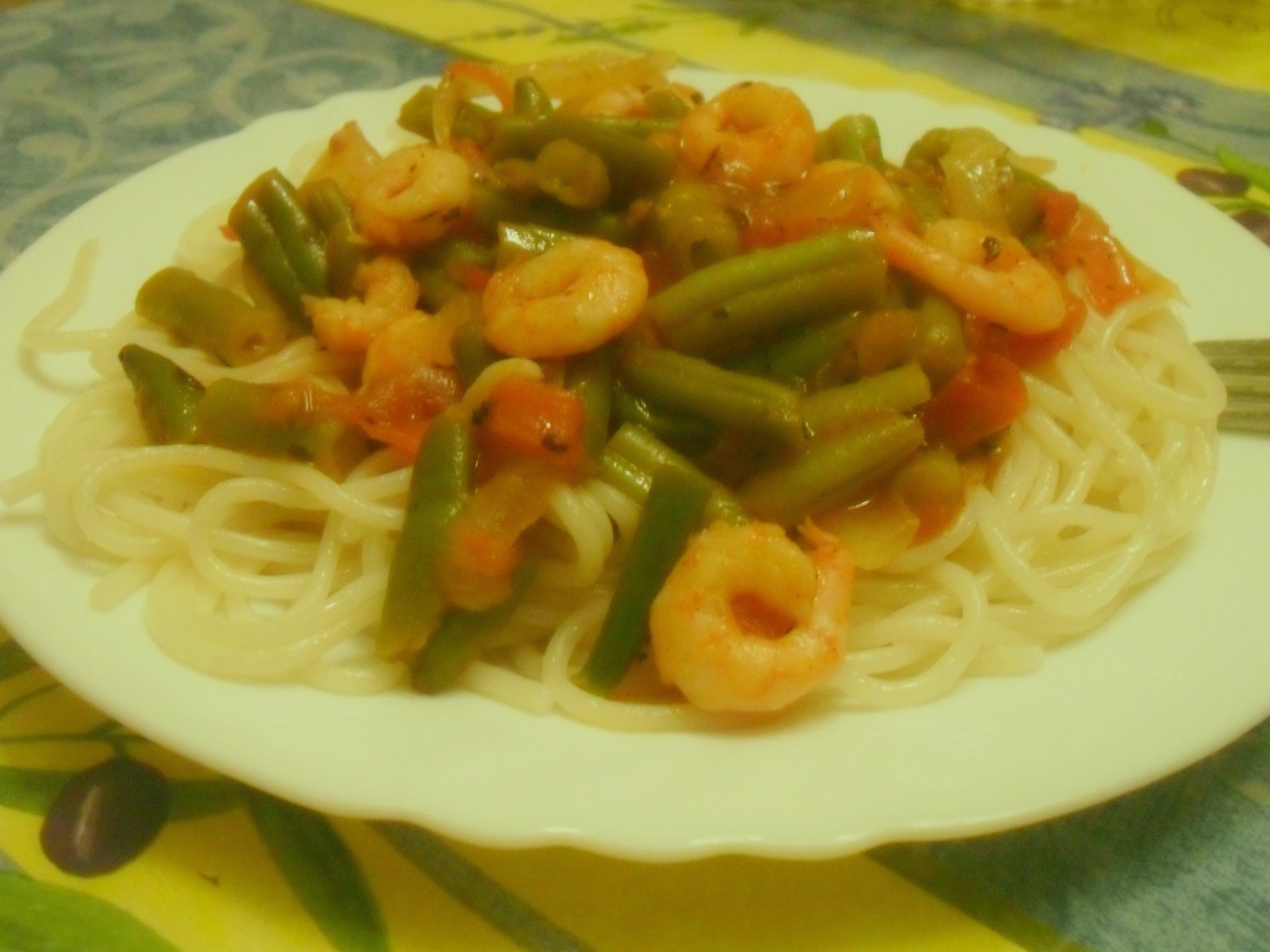 Spaghetti with Shrimp and Green Beans