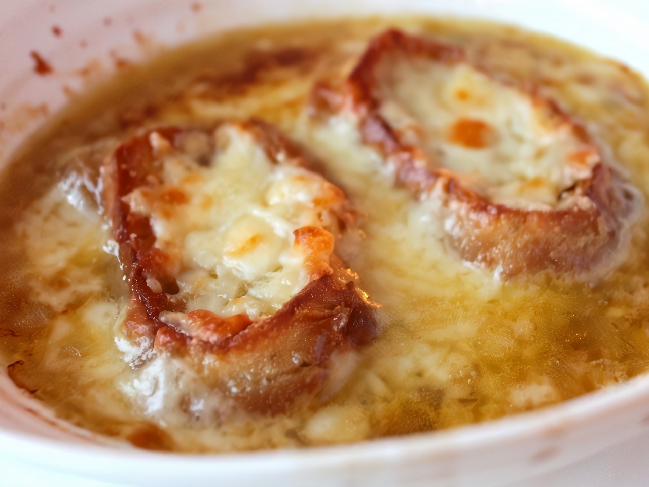 Onion Soup with White Wine
