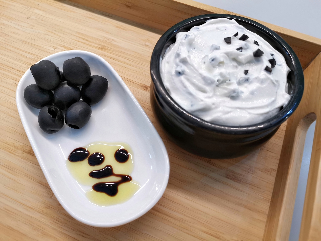 Philadelphia Cheese with Olives