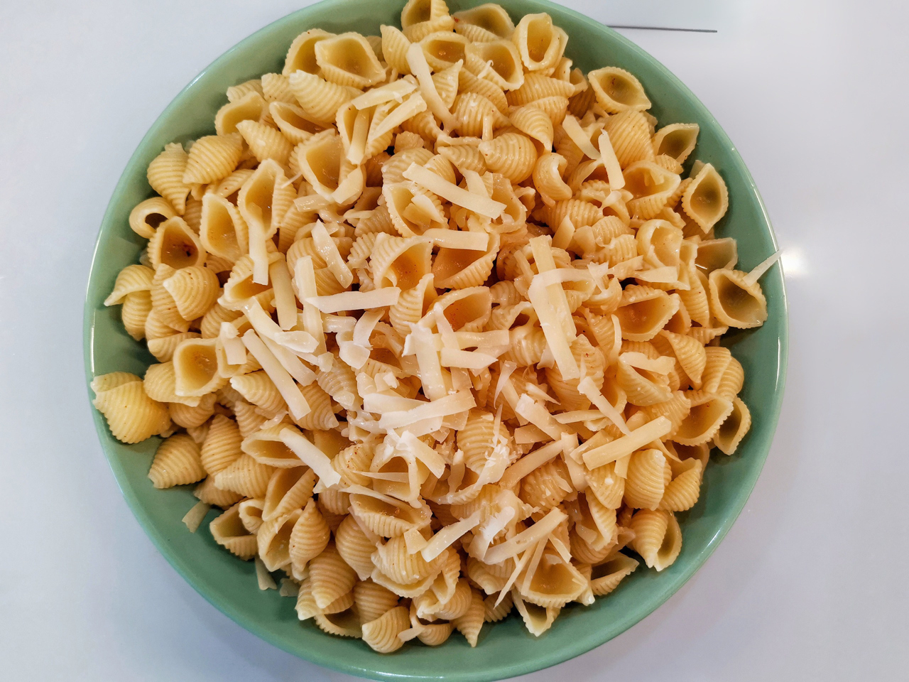 Cheesy Conchiglie Pasta with Tomato-Mayo Sauce