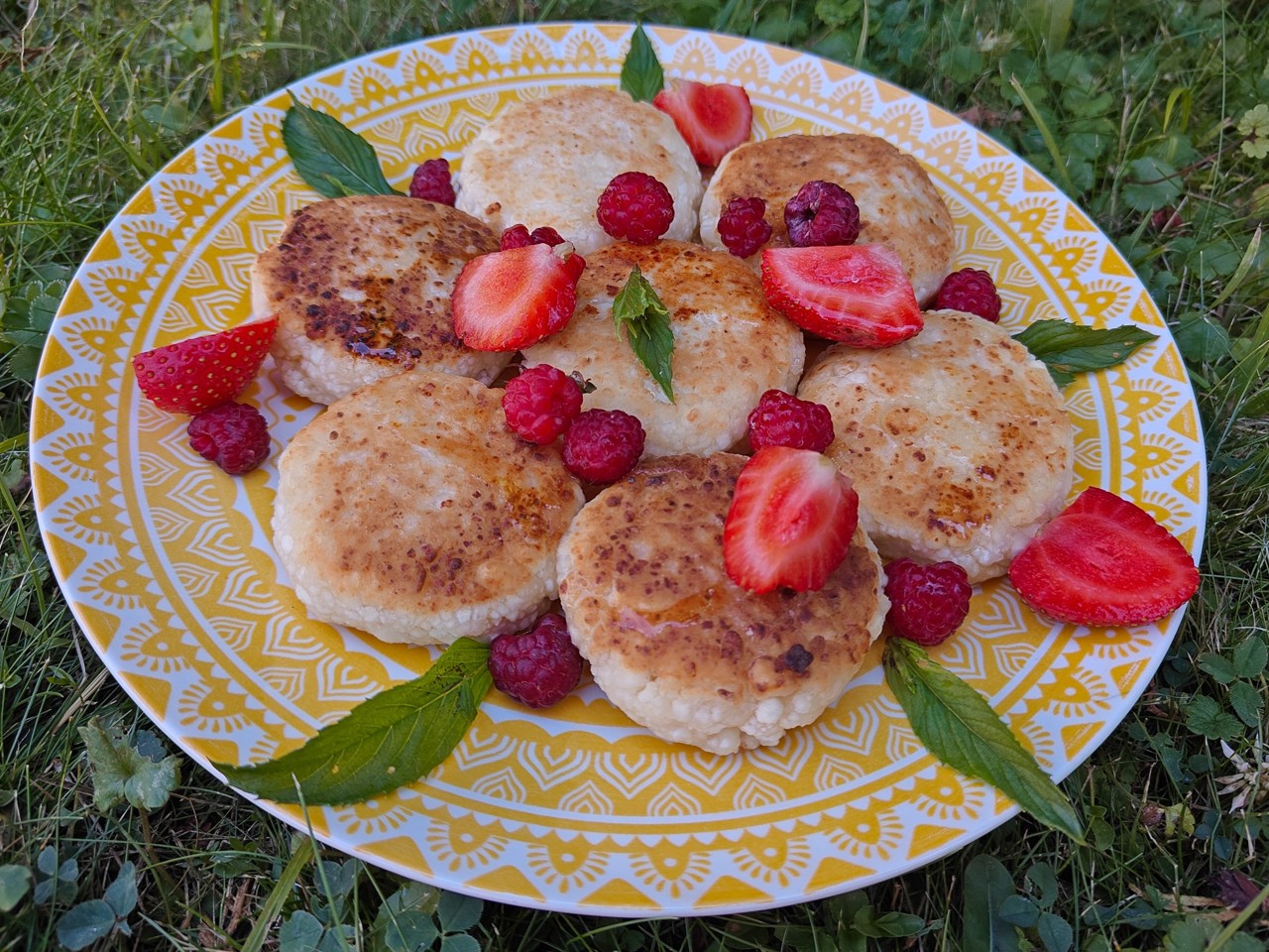 Cheese Pancakes with Vanilla Syrup