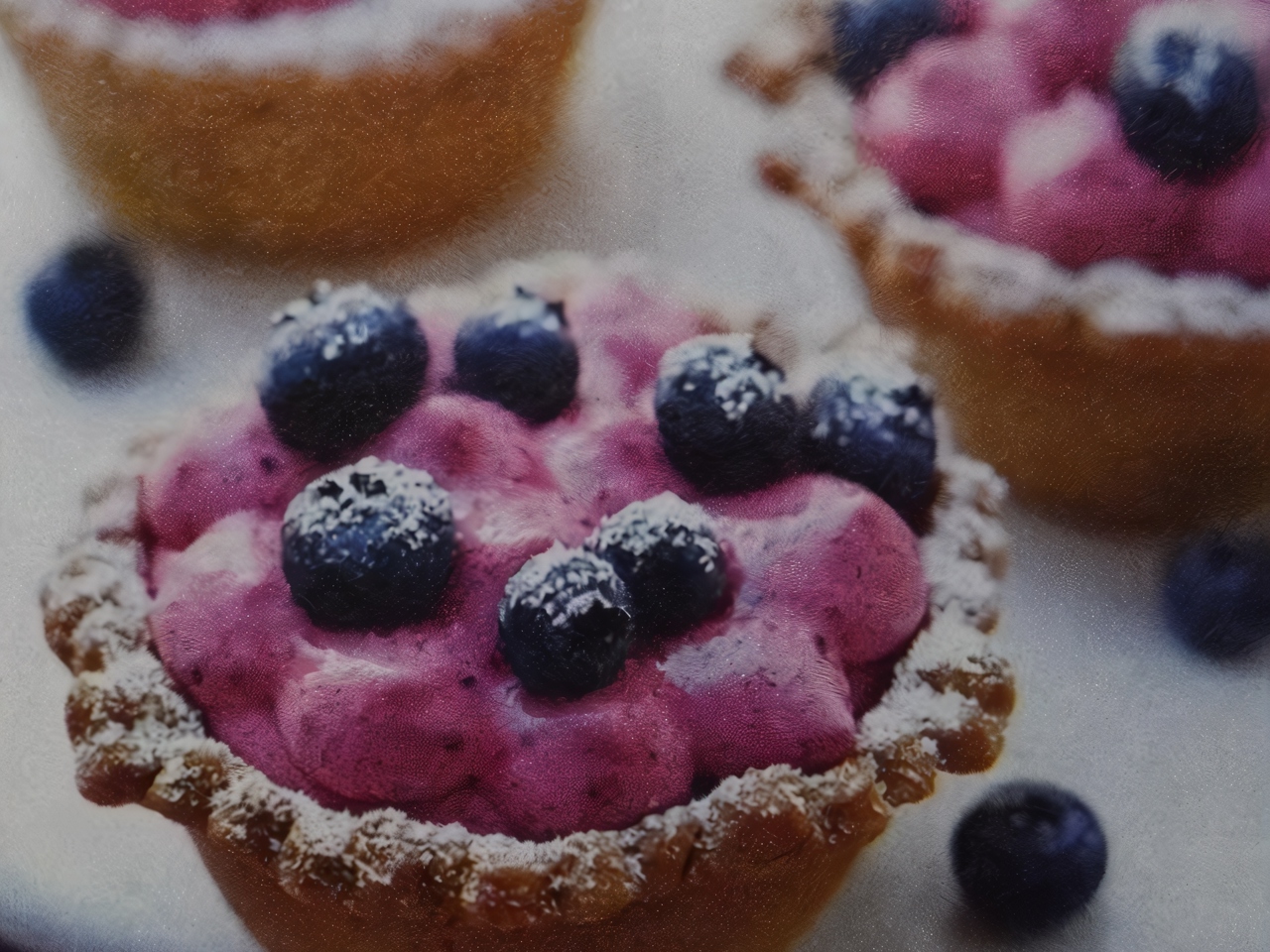 Tartlet with Sour Cream and Blueberries
