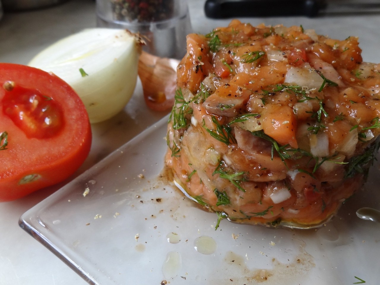 Salmon Tartare with Tomatoes