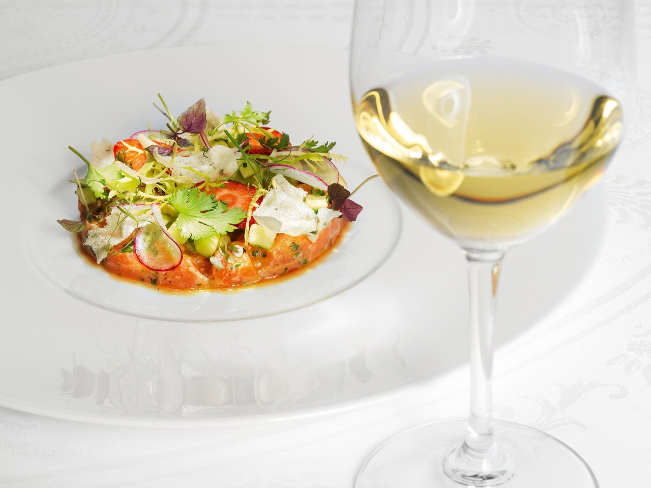 Salmon Tartare in Spicy Sauce with Avocado and Cilantro