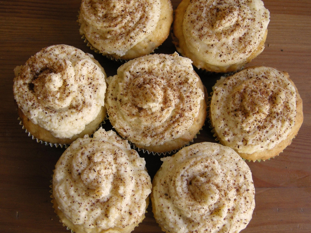 Pumpkin Muffins with Banana Cream