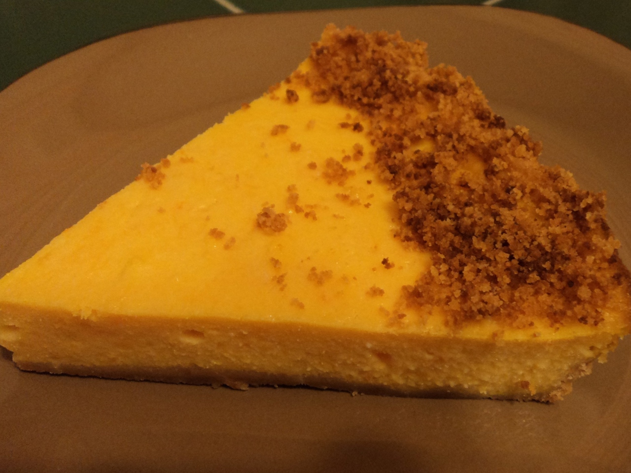 Pumpkin Cheesecake with Cookies