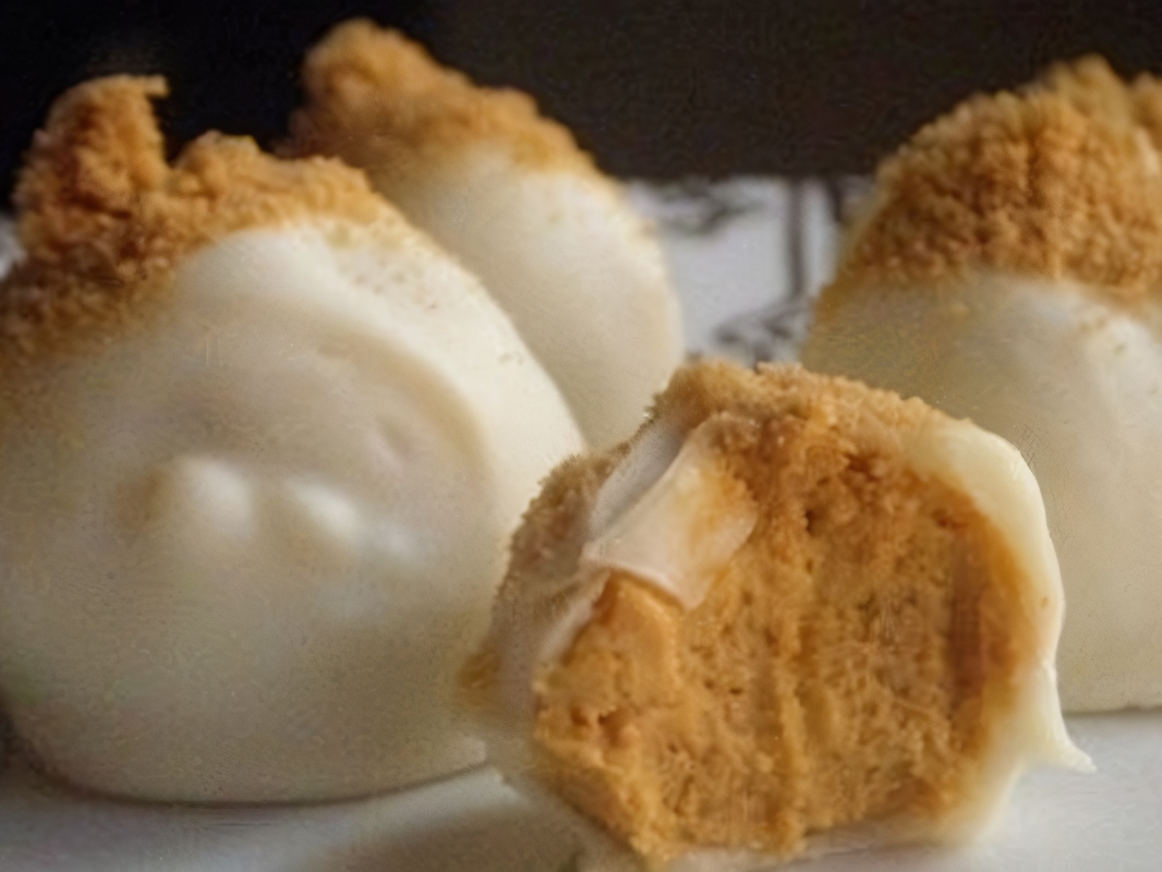 Pumpkin Cream Truffles in White Chocolate