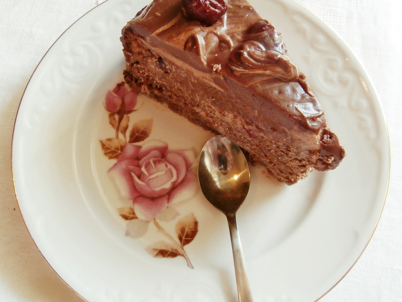 Drunken Cherry Cake with Chocolate