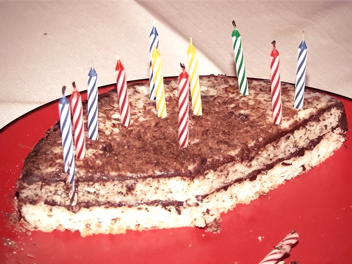 Cake with Chocolate and Sour Cream Frosting