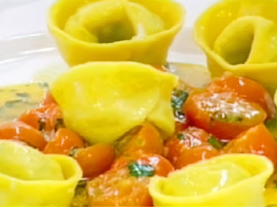 Tortellini with Crab in Tomato Sauce