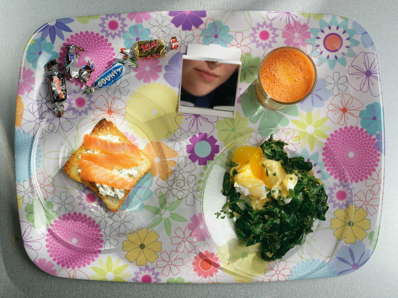 Toast with Salmon and Lemon Cream Cheese