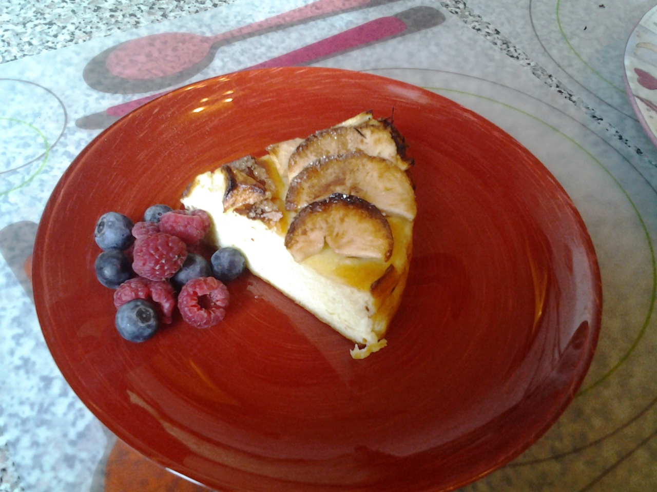 Cottage Cheese Casserole with Semolina and Apples