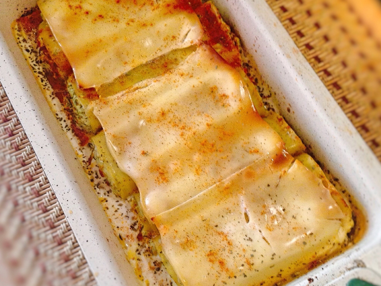 Cottage Cheese Rolls with Herbs and Cheese