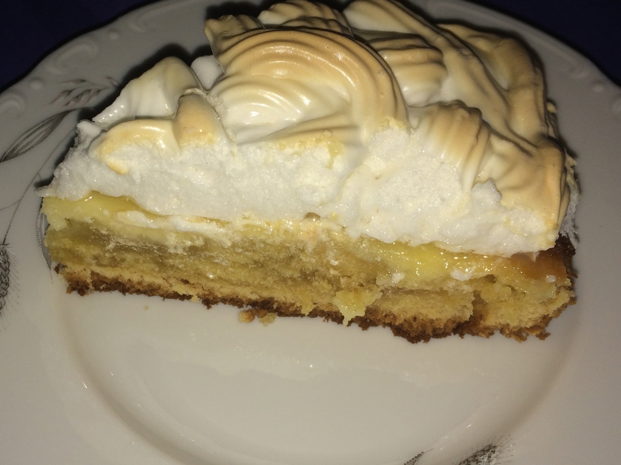 Cottage Cheese Pie with Meringue