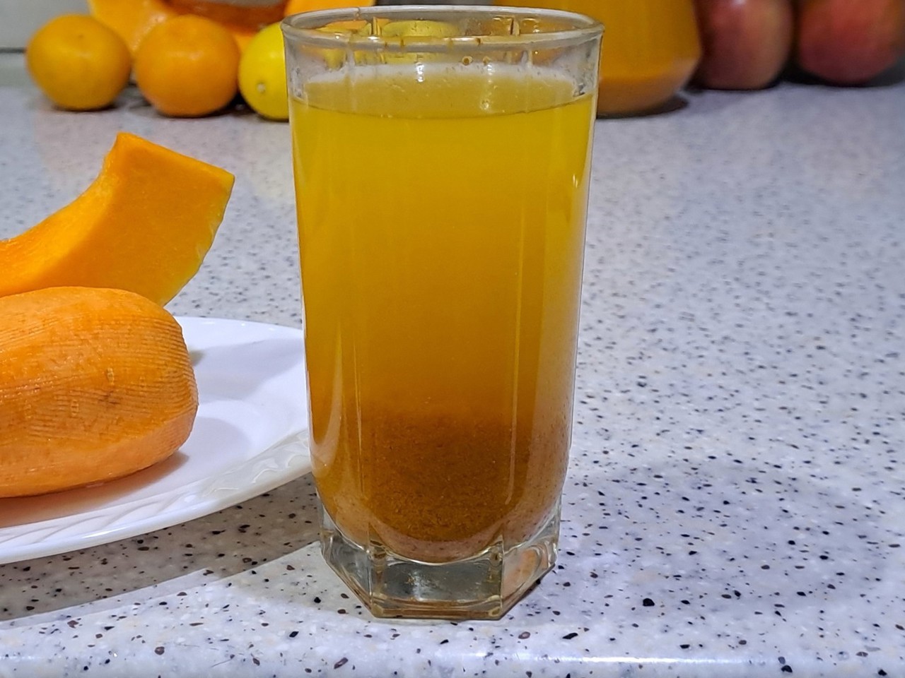 Pumpkin-Carrot Juice for Winter from a Juicer