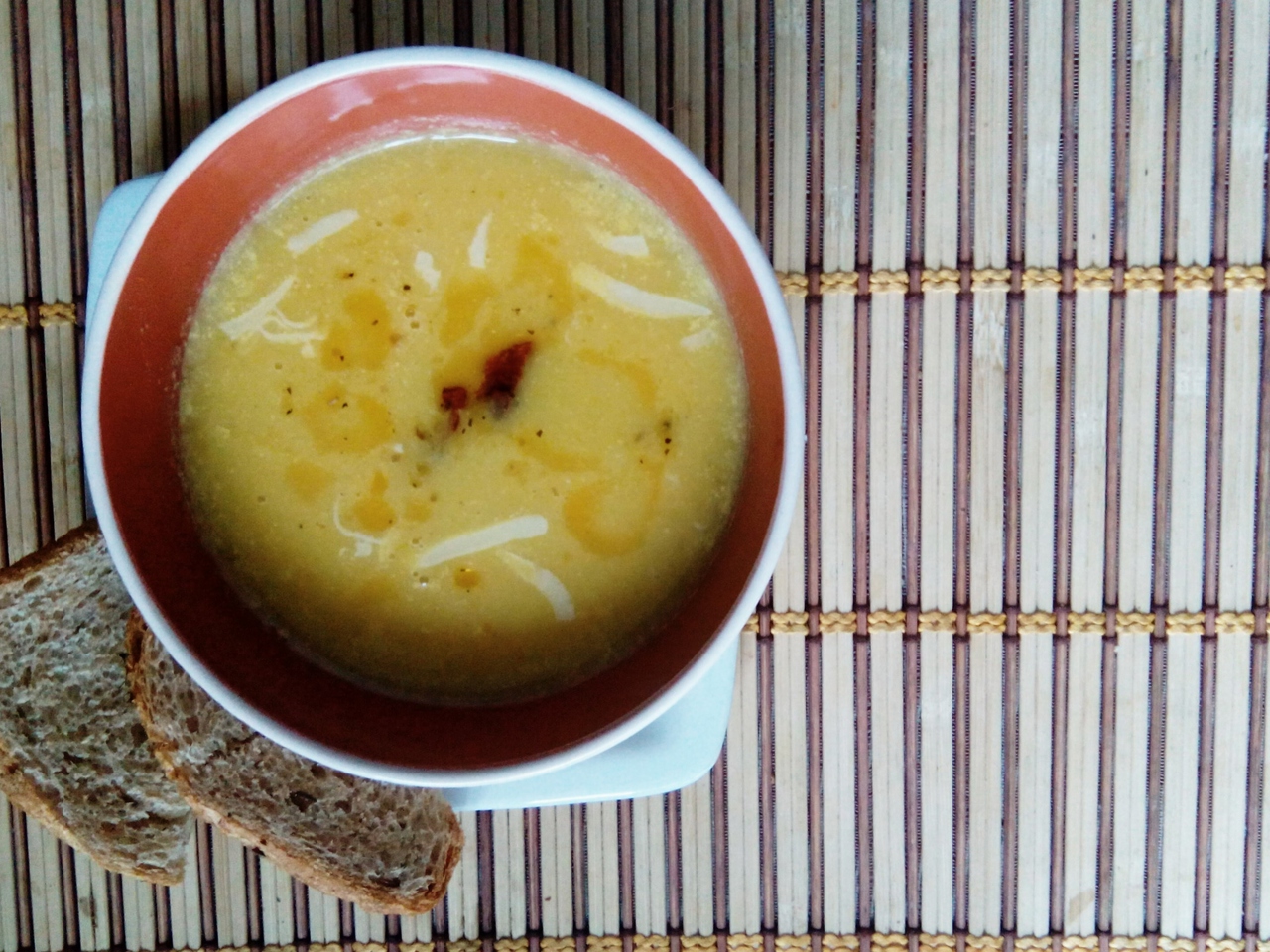 Pumpkin Soup with Sun-Dried Tomatoes