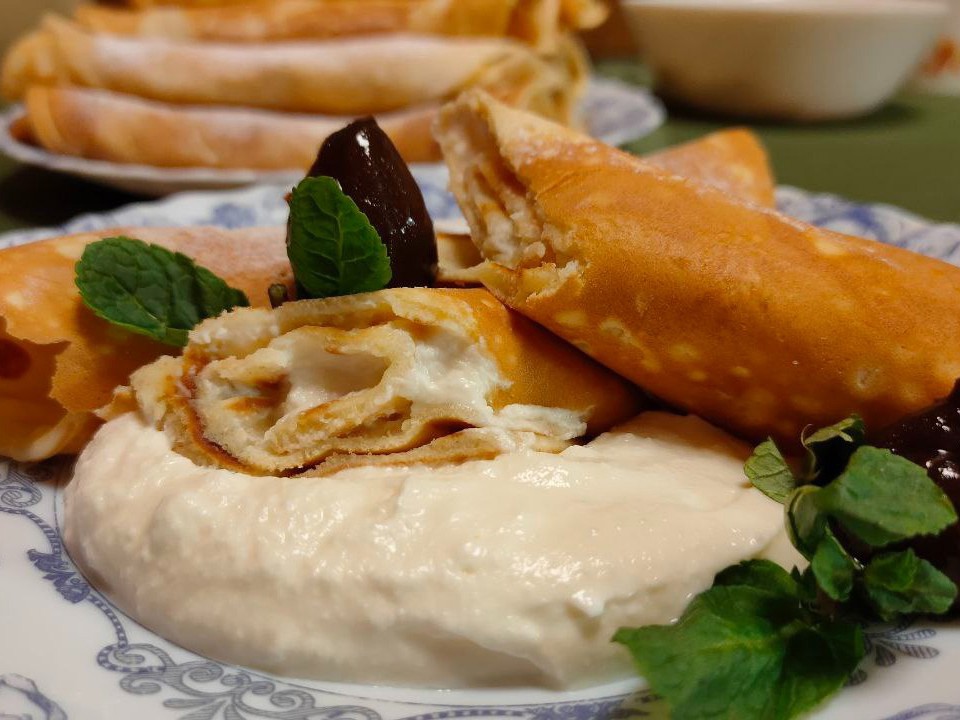 Waffle Tubes with Cottage Cheese Filling