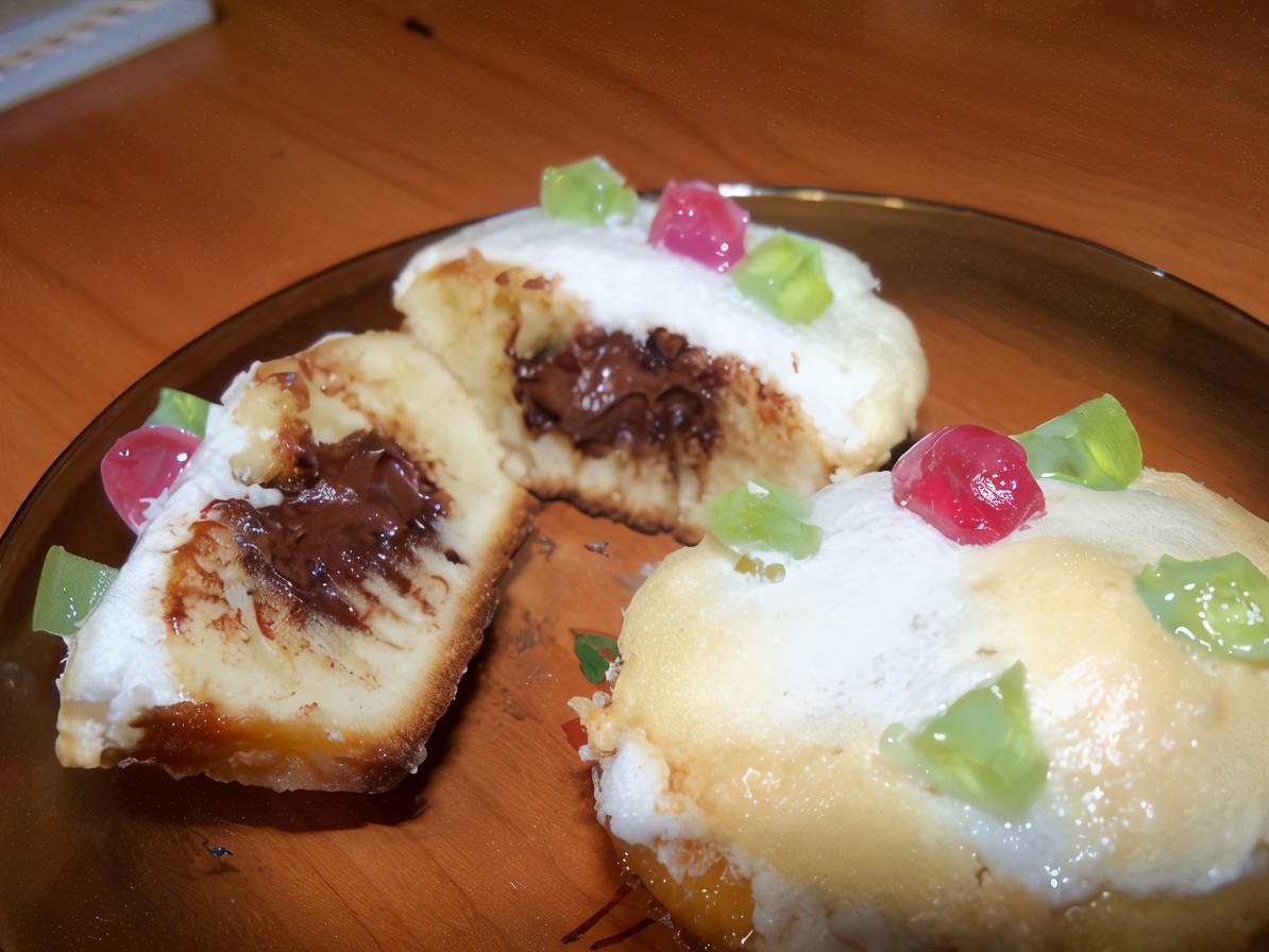 Vanilla Cupcakes with Chocolate Filling