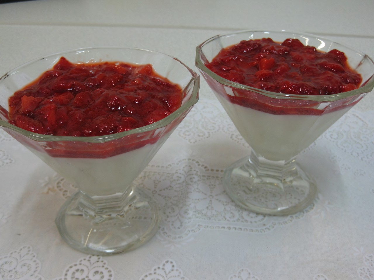 Vanilla Pudding with Strawberry Jam