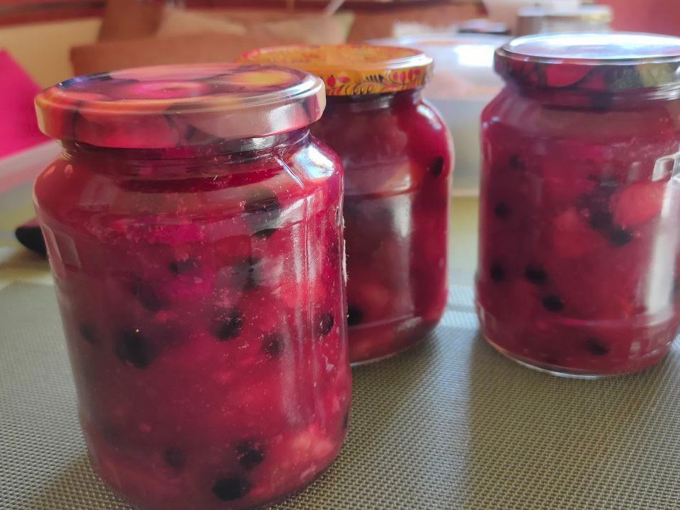 Apple and Black Rowan Jam