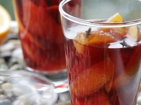 Wine Cocktail with Fruits