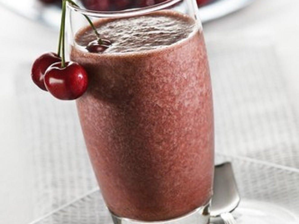 Cherry Milkshake with Cocoa
