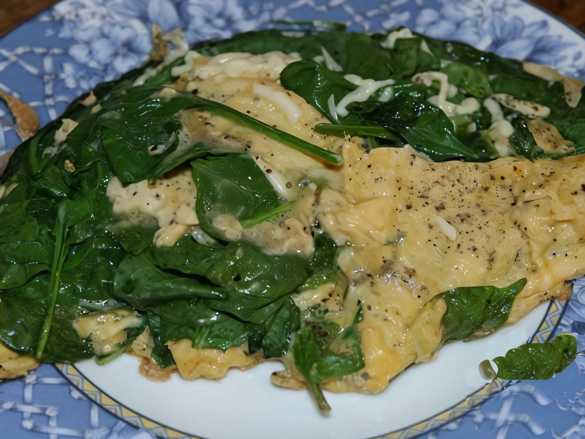 Scrambled Eggs with Spinach and Cheese