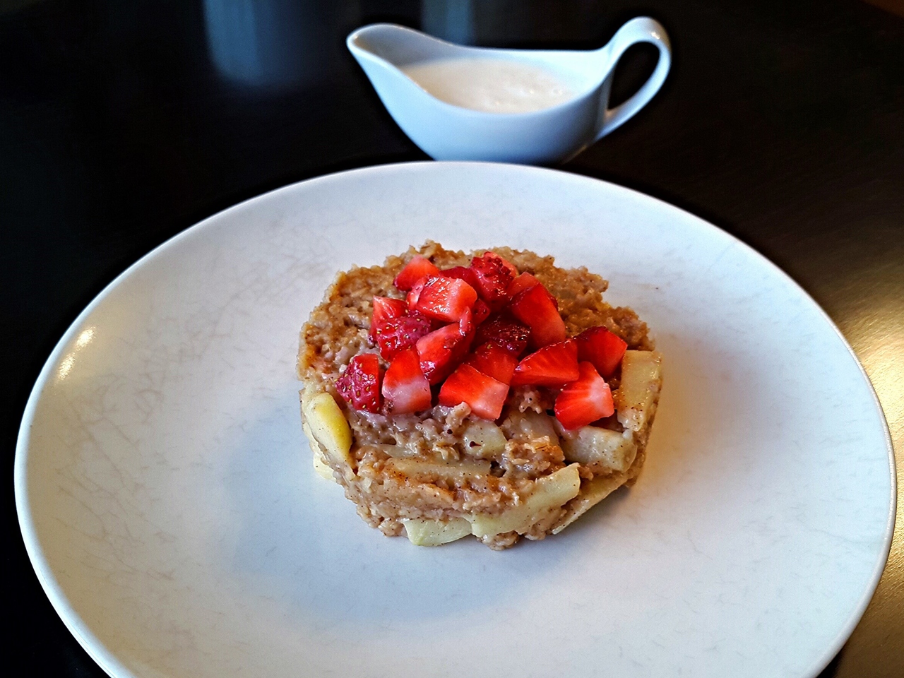 Baked Oatmeal with Fruits and Nuts