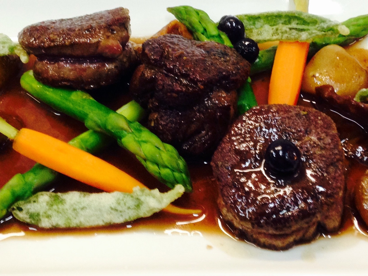Roasted Venison Tenderloin with Wine Sauce