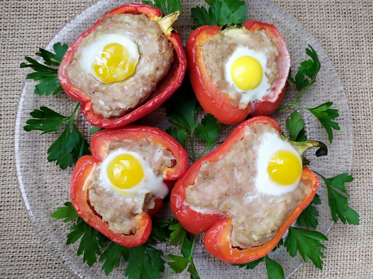 Baked Peppers with Turkey Mince and Quail Eggs