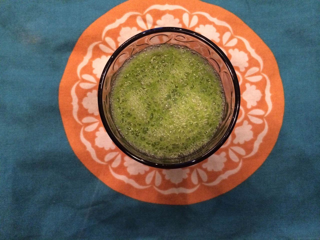 Green Smoothie with Spinach and Pears