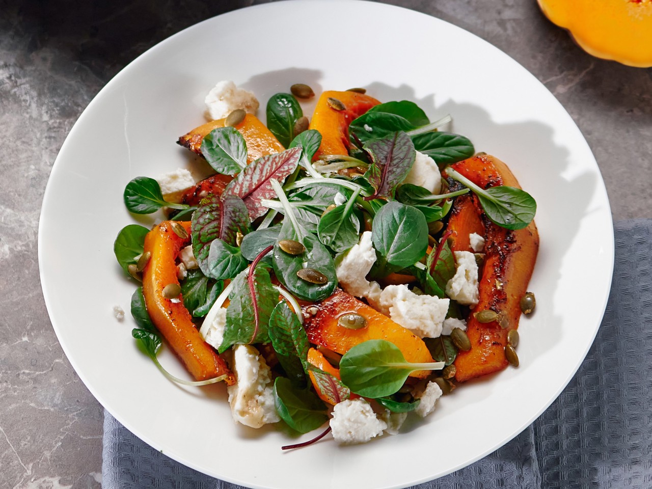 Green Salad with Pumpkin and Feta