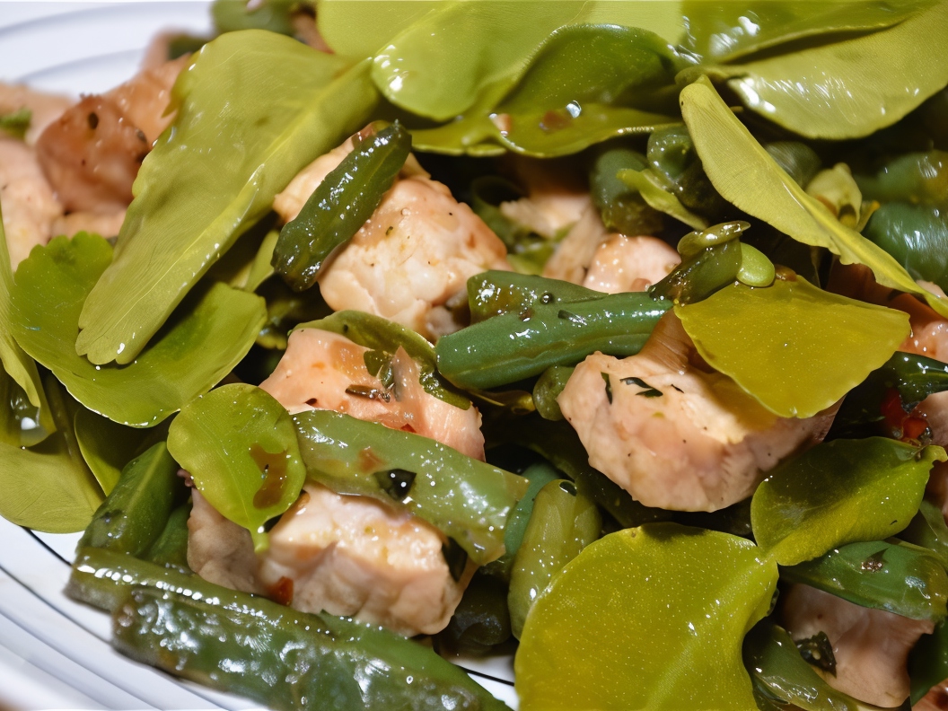 Fried Pork with Fish Sauce and Green Beans