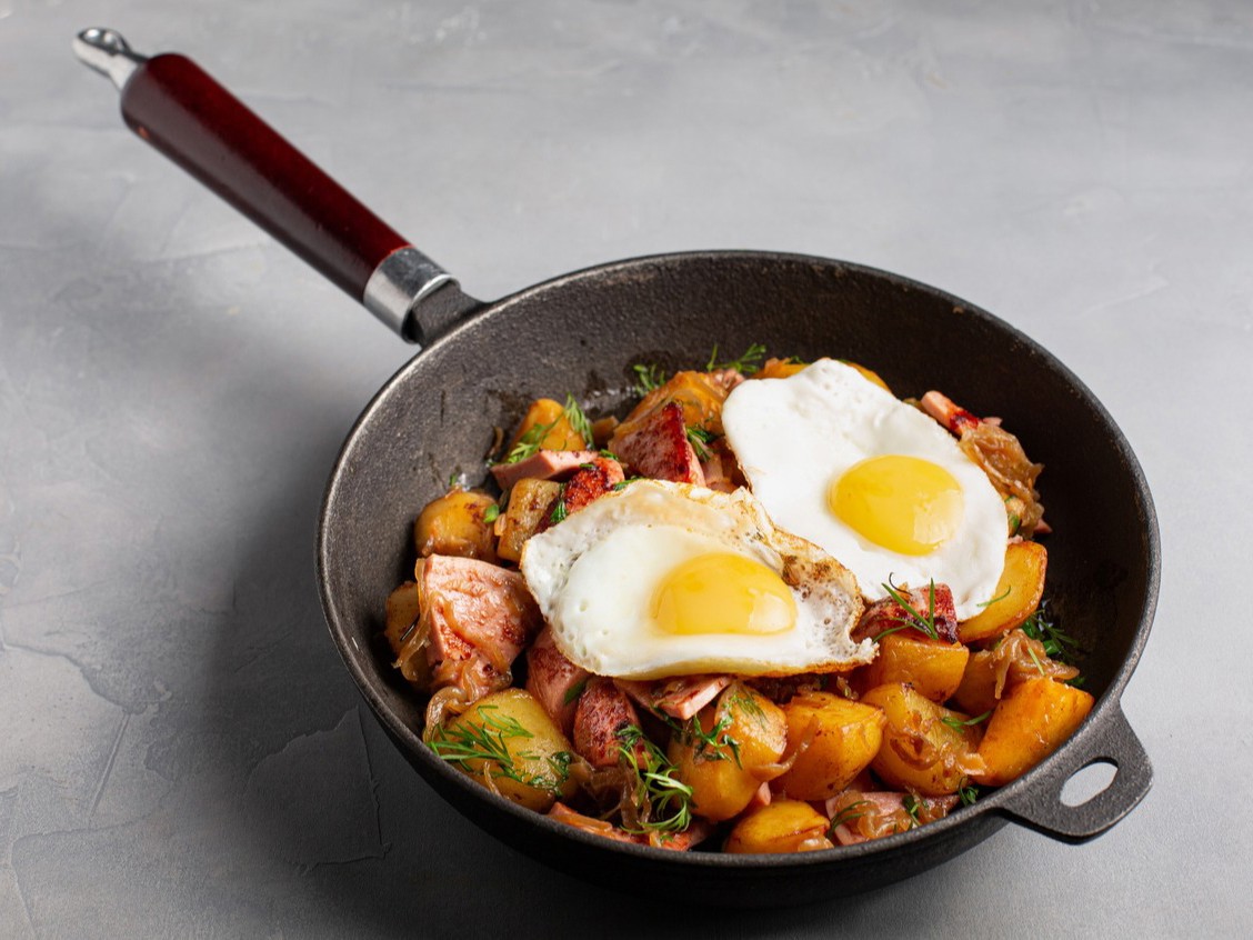 Fried Potatoes with Eggs Rustic Style
