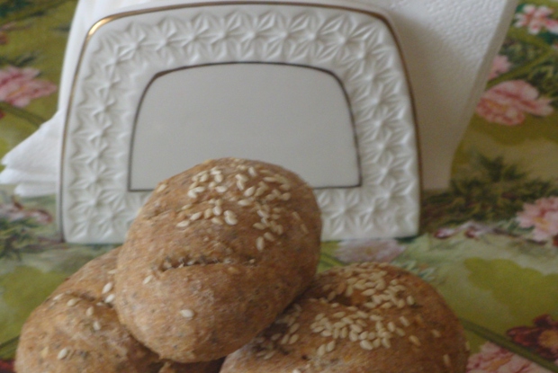 Бездрожжевой хлеб с аромат кардомона, кунжута, кориандра, тимьяна