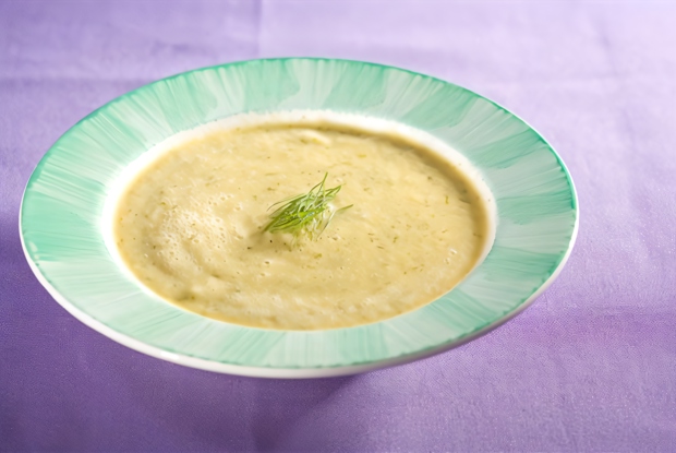 Быстрый зеленый суп-пюре с кабачками