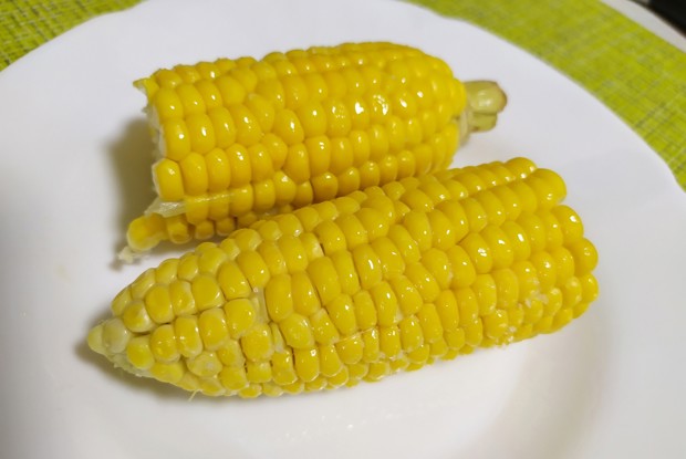 Быстрая кукуруза в микроволновке