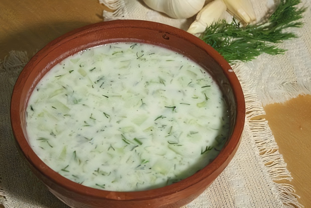 Холодный овощной суп с кефиром