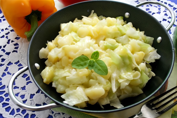 Капустный салат с картофелем