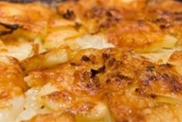 Картофель с грибами и соусом «Бешамель»
