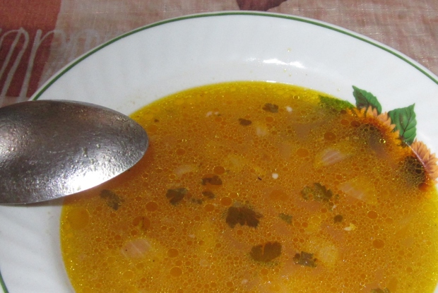 Куринный суп с чесноком
