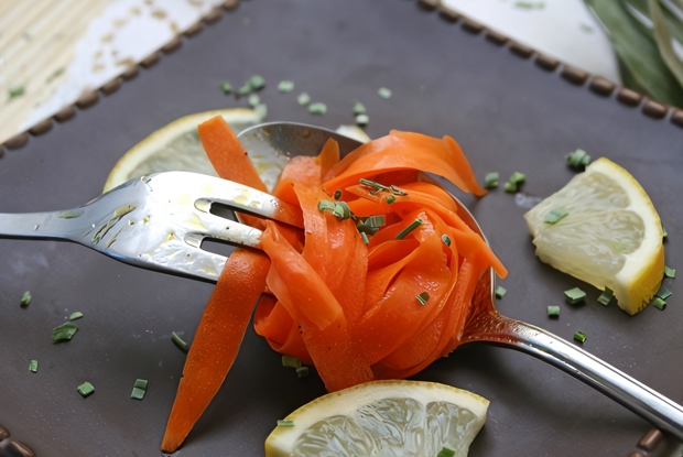 Лимонная морковь с зеленью