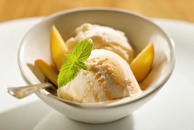 Лимонно-имбирное йогуртовое мороженое