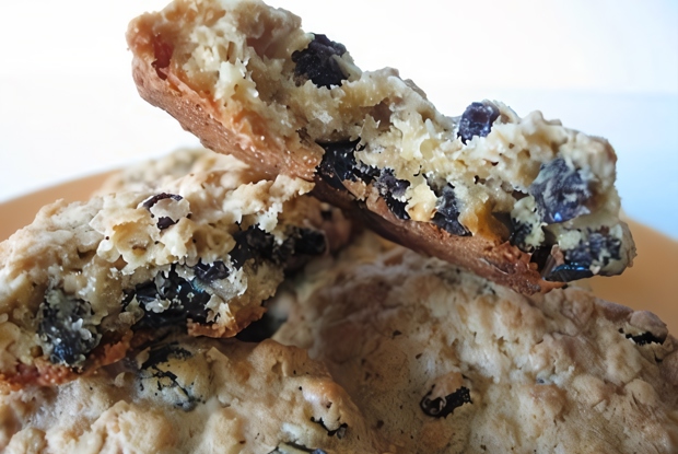 Мягкое овсяное печенье с изюмом (Chewy oatmeal raisin cookies)