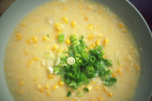 Молочный кукурузный суп с картофелем