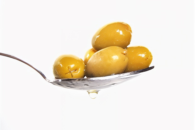 Оливки фаршированные жареным миндалем с чили