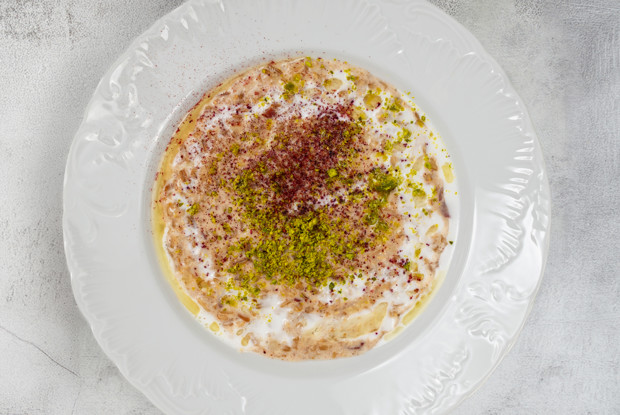 Овсяная каша с финиками и маслом солёных лимонов