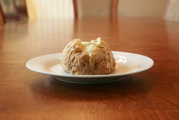 Печеный картофель с чесноком